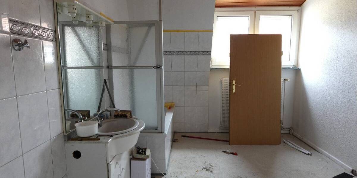 Mehrfamilienhaus, Wohnhaus Hamm Hamm-Mitte - 8 Zimmer, 200 m&sup2;, 279.000&euro; | Angebot:26218232