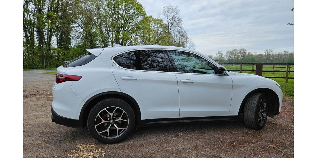 Alfa Romeo Stelvio 117.500 km 22.222 &euro; Drensteinfurt 48317