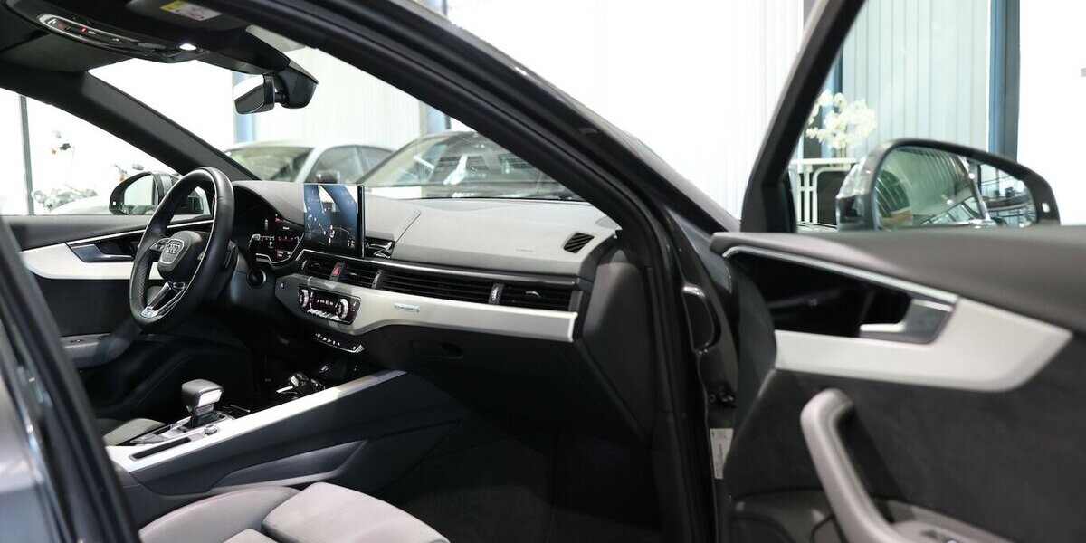 Audi A4 Avant 40 TFSI QUATTRO S-LINE SPORT BLACK TOP 113.000 km 28.444 &euro; Hamm 59077