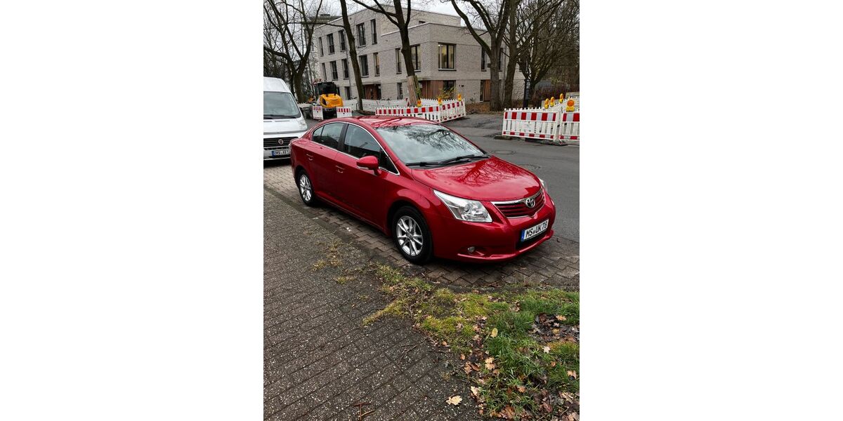 Toyota Avensis 94.180 km 9.900 &euro; Münster 48161