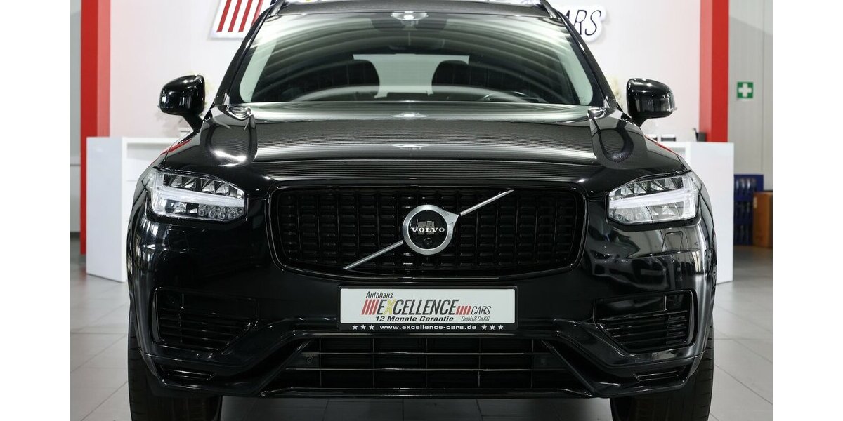 Volvo XC90 T8 P-HEV AWD EXPRESSION R-DESIGN / 7-SITZER 143.000 km 36.777 &euro; Hamm 59077