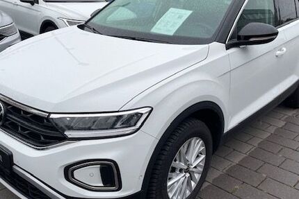 VW T-Roc 8.200 km 27.998 &euro; Soest 59494