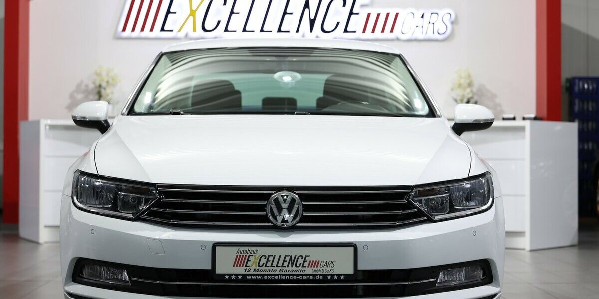 VW Passat 1.6 TDI Comfortline WHITE / MASSAGE+SHZ 176.000 km 10.444 &euro; Hamm 59077