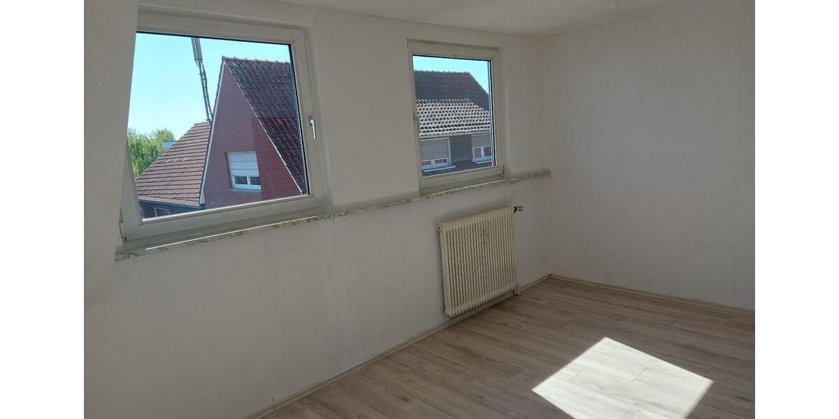 Dachgeschoßwohnung Sendenhorst - 3 Zimmer, 92 m&sup2;, 695&euro; | Angebot:26302943