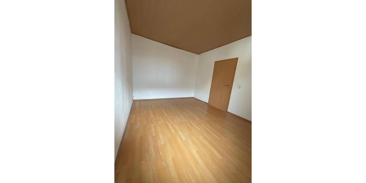 Erdgeschoßwohnung Hamm - 3.5 Zimmer, 84 m&sup2;, 750&euro; | Angebot:25935357