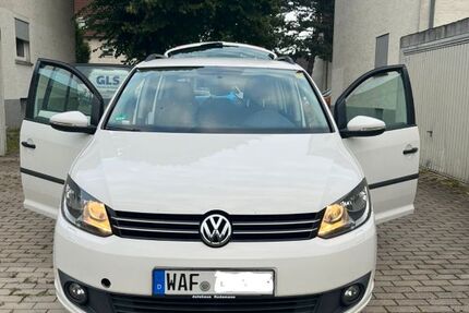 VW Touran 473.000 km 4.100 &euro; Ennigerloh 59320
