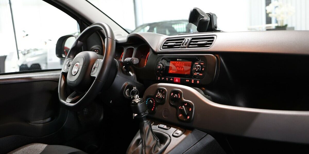 Fiat Panda 1.0 Mild-Hybrid CITY LIFE WHITE / SHZ, PDC 32.000 km 10.991 &euro; Hamm 59077