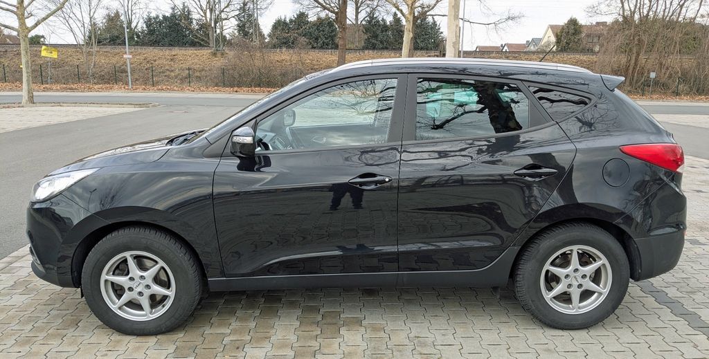 Hyundai ix35 192.000 km 5.900 &euro; Rheda Wiedenbrück 33378