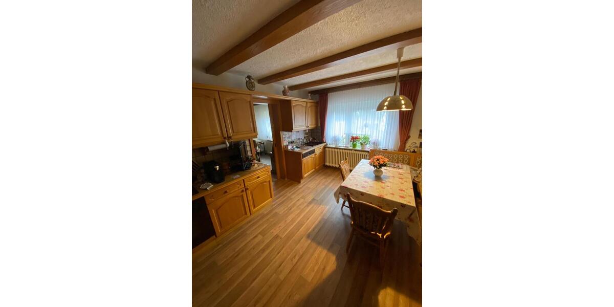 Einfamilienhaus Ense - 8 Zimmer, 208 m&sup2;, 285.000&euro; | Angebot:26578916