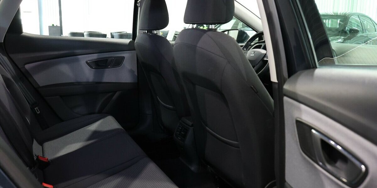 Seat Leon 1.6 TDI STYLE / NAVI-PLUS+APPLE+ANDROID 111.000 km 13.331 &euro; Hamm 59077