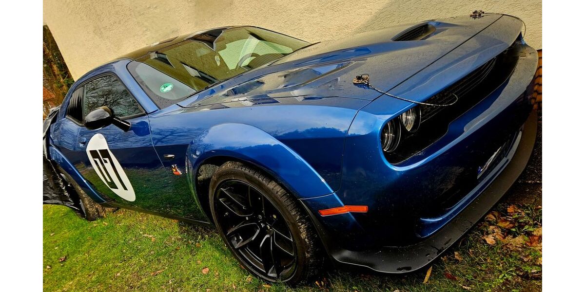 Dodge Challenger 9.500 km 43.000 &euro; Kamen 59174