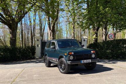 Lada Niva 44.900 km 11.999 &euro; Ahlen 59227