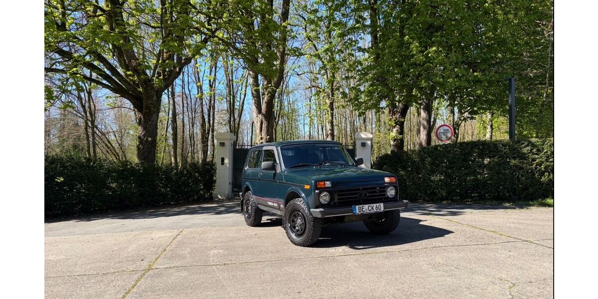 Lada Niva 44.900 km 11.999 &euro; Ahlen 59227