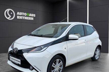 Toyota Aygo (X) 53.000 km 9.690 &euro; Hamm 59069