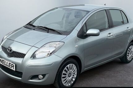 Toyota Yaris 33.046 km 7.880 &euro; Hamm 59067