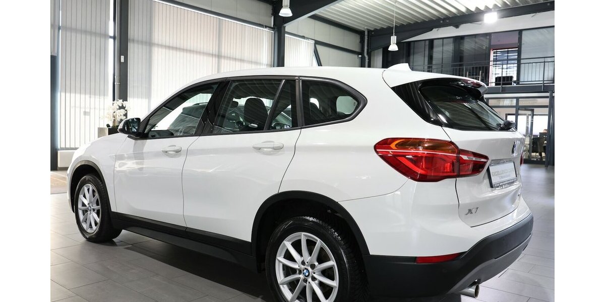BMW X1 sDrive 18i Advantage WHITE / AUTOMATIK / 89.000 km 17.444 &euro; Hamm 59077