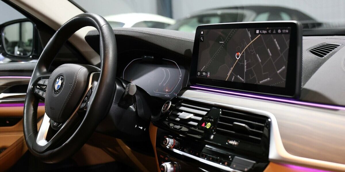 BMW 530i Touring INNOVATION LUXURY-LINE BUSINESS 45.000 km 38.777 &euro; Hamm 59077