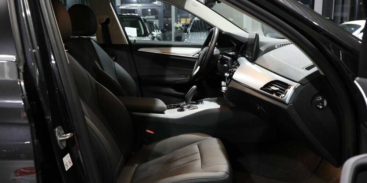 BMW 520d Touring xDrive BUSINESS EL.VOLL-LEDER, LED 14.000 km 38.111 &euro; Hamm 59077