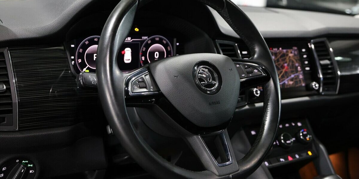 Skoda Kodiaq 2.0 TDI DSG 4x4 STYLE / LED, STANDHEIZUNG 148.000 km 19.991 &euro; Hamm 59077