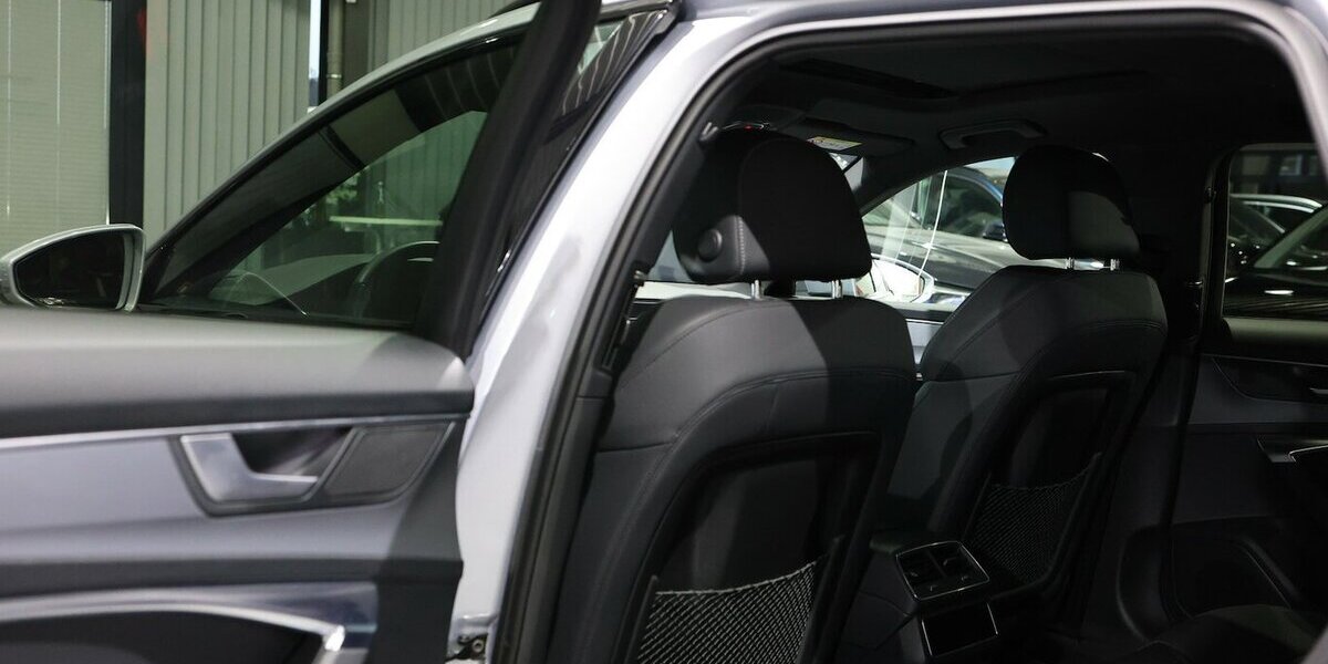 Audi A6 Avant 40 TDI S-LINE BLACK / PANORAMA, LED, VC 30.000 km 42.777 &euro; Hamm 59077