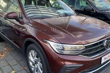 VW Tiguan 3.861 km 29.498 &euro; Soest 59494
