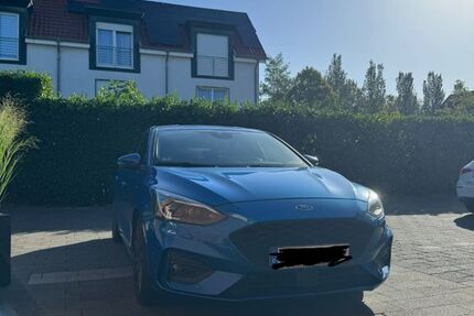 Ford Focus 97.000 km 15.950 &euro; Herzebrock-Clarholz 33442
