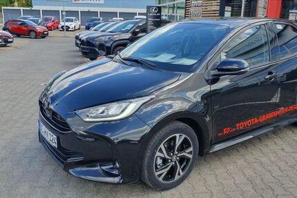 Toyota Yaris 1.800 km 26.999 &euro; Beckum 59269