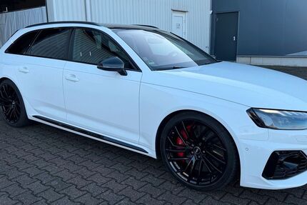 Audi RS4 28.499 km 68.000 &euro; Unna 59423