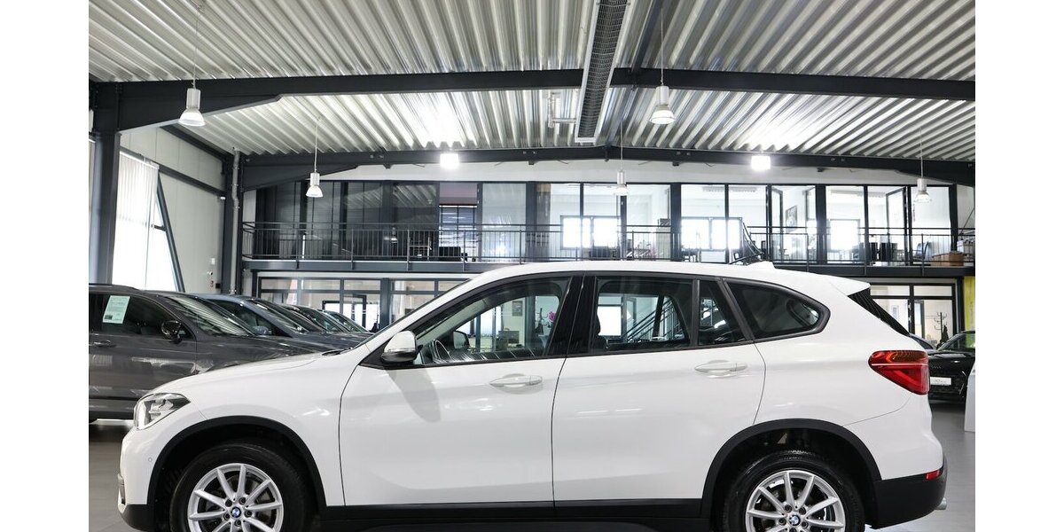 BMW X1 sDrive 18i Advantage WHITE / AUTOMATIK / 89.000 km 17.444 &euro; Hamm 59077