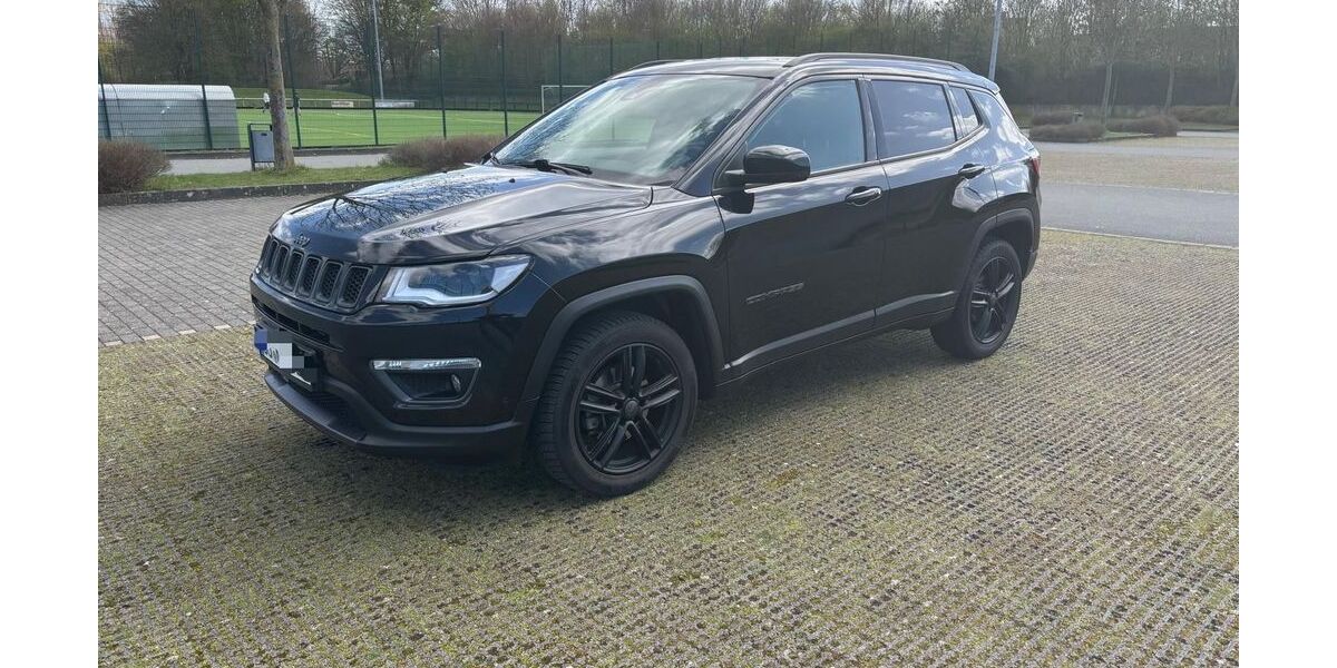 Jeep Compass 18.500 km 19.850 &euro; Soest 59494
