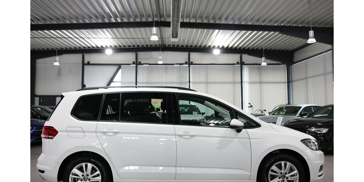 VW Touran 2.0 TDI DSG IQ Comfortline / 7-SITZE, LED 66.000 km 28.777 &euro; Hamm 59077