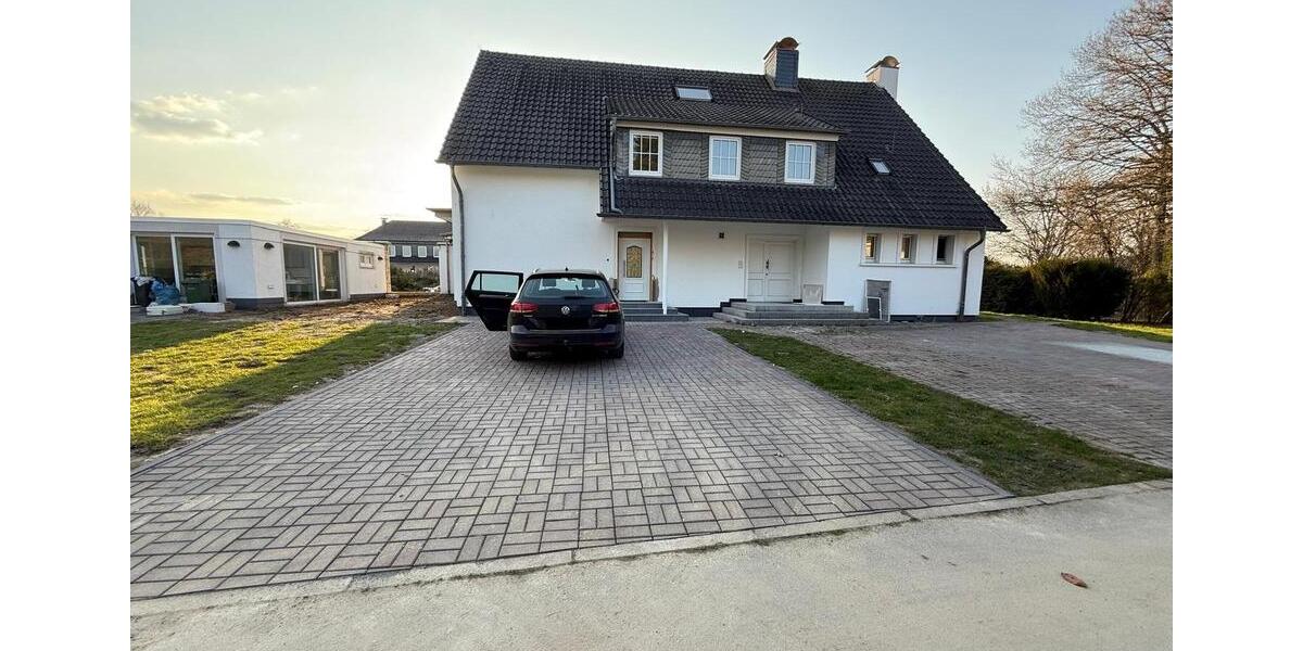 Doppelhaushälfte Soest - 6 Zimmer, 200 m&sup2;, 2.200&euro; | Angebot:25857396