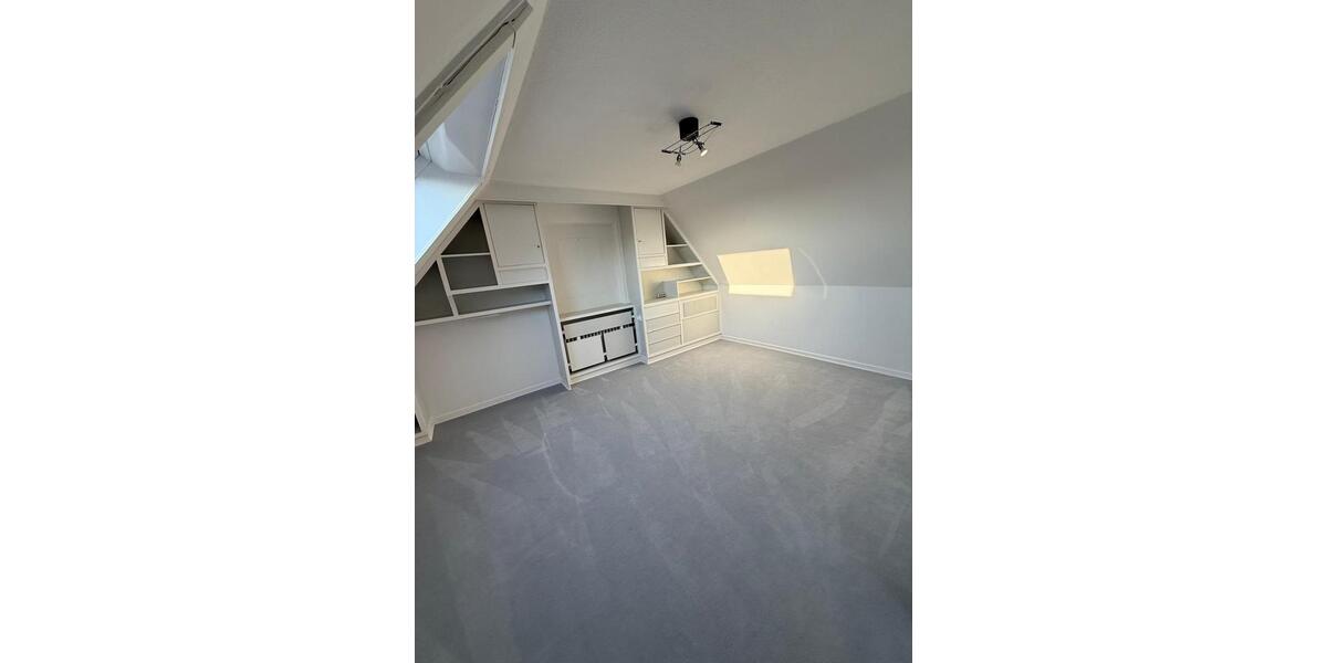 Doppelhaushälfte Soest - 6 Zimmer, 200 m&sup2;, 2.400&euro; | Angebot:25857395