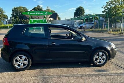 VW Golf 147.500 km 2.800 &euro; Rheda-Wiedenbrück 33378