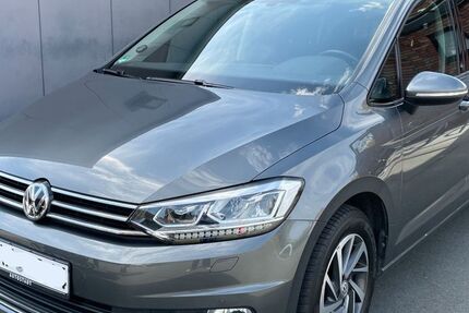 VW Touran 125.177 km 16.900 &euro; Warendorf 48231