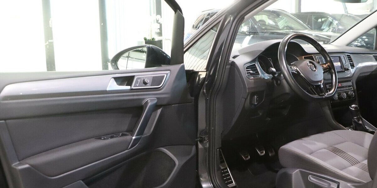 VW Golf Sportsvan 1.4 TSI ALLSTAR / XENON, NAVI-DM 119.000 km 12.111 &euro; Hamm 59077