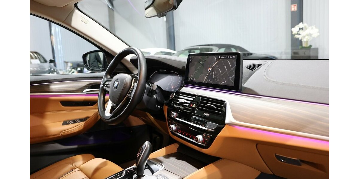 BMW 530i Touring INNOVATION LUXURY-LINE BUSINESS 45.000 km 38.777 &euro; Hamm 59077