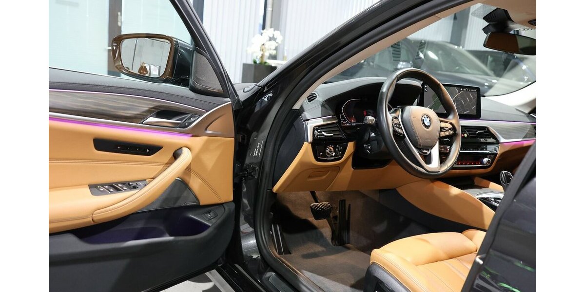 BMW 530i Touring INNOVATION LUXURY-LINE BUSINESS 45.000 km 38.777 &euro; Hamm 59077