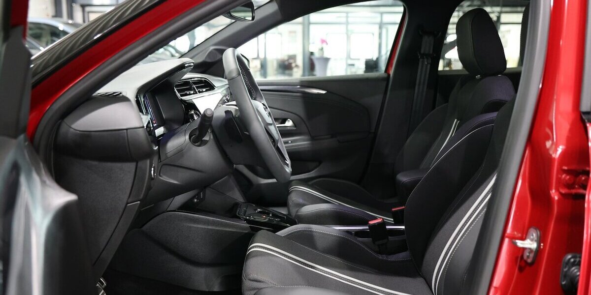 Opel Corsa F T GS-SPORT TECH, RED & BLACK / AUTOMATIK 8.500 km 20.444 &euro; Hamm 59077