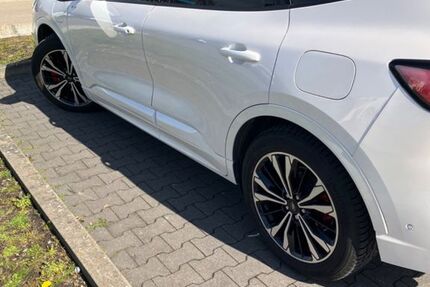 Ford Kuga 38.000 km 22.400 &euro; Rheda-Wiedenbrück 33378