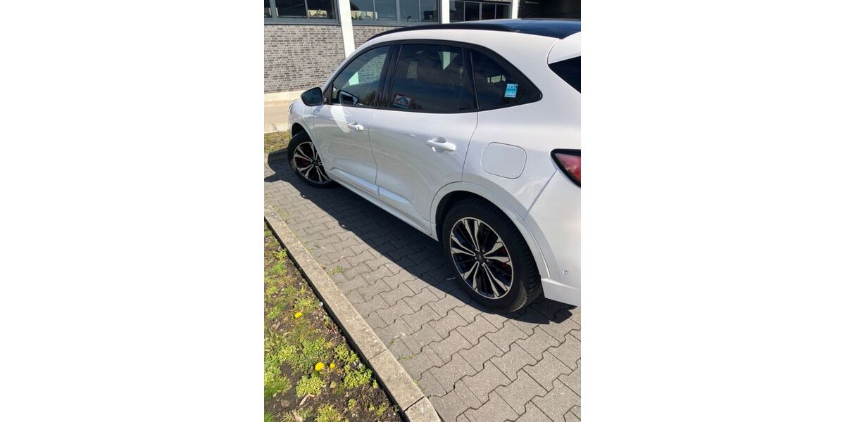 Ford Kuga 38.000 km 22.400 &euro; Rheda-Wiedenbrück 33378