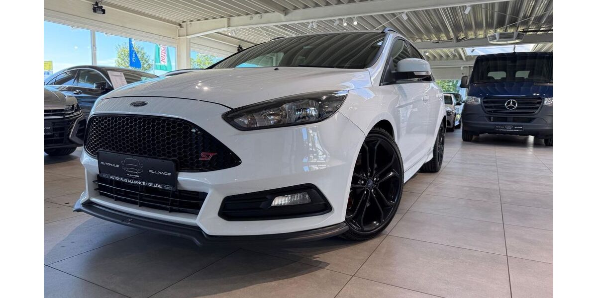 Ford Focus 168.520 km 8.990 &euro; Oelde 59302