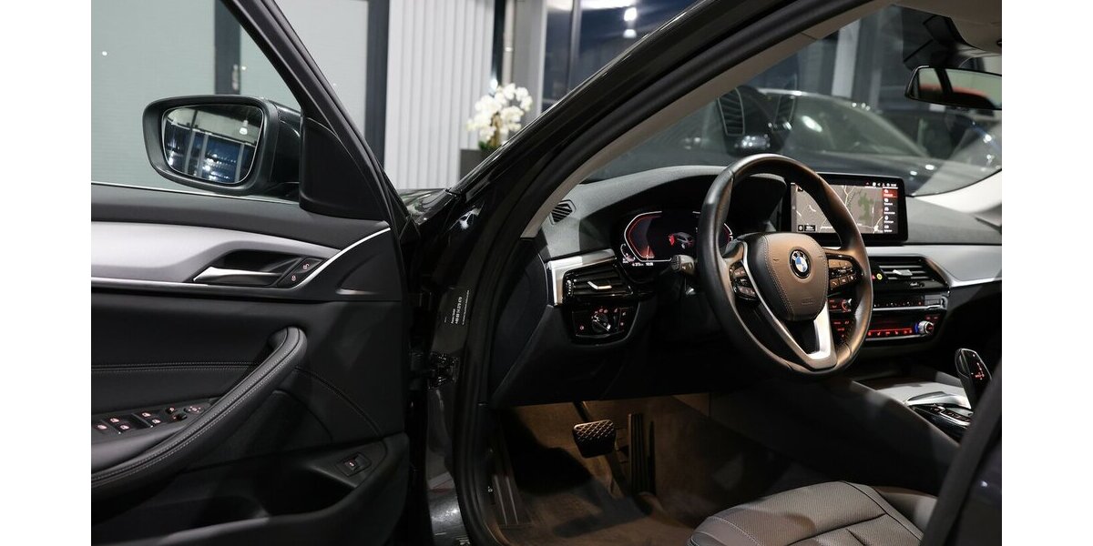 BMW 520d Touring xDrive BUSINESS EL.VOLL-LEDER, LED 14.000 km 38.111 &euro; Hamm 59077