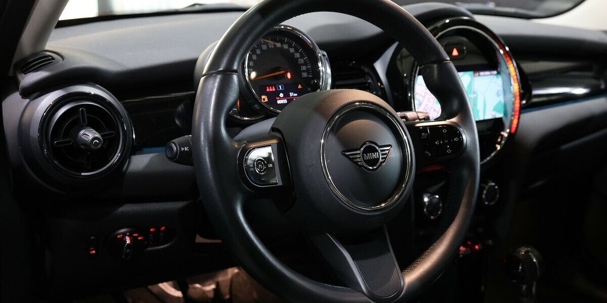 Mini ONE CLASSIC-TRIM / LED / LEDER / NAVI+APPLE 60.000 km 17.777 &euro; Hamm 59077