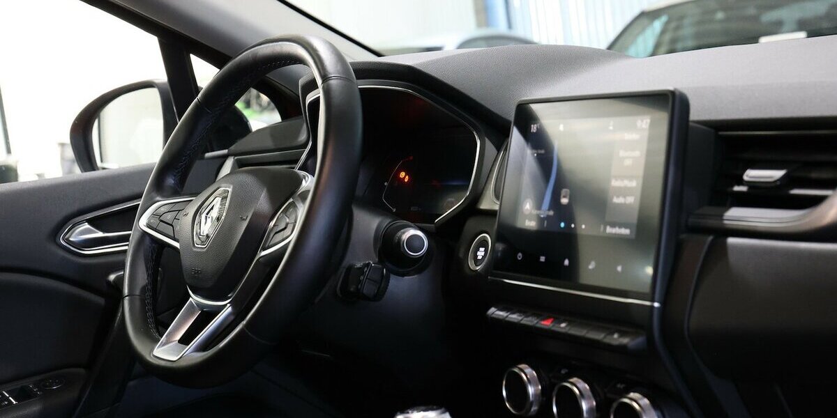 Renault Captur 130 TCE INTENS RED & BLACK / LED / AHK 83.000 km 13.991 &euro; Hamm 59077