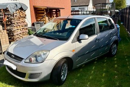 Ford Fiesta 98.000 km 2.580 &euro; Unna 59427