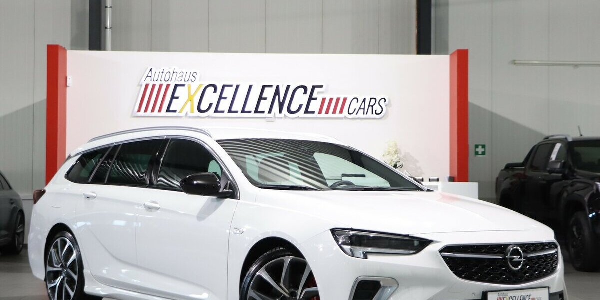 Opel Insignia 2.0 ST 4x4 OPC-LINE GSI WHITE / VC+HUD 140.000 km 18.991 &euro; Hamm 59077