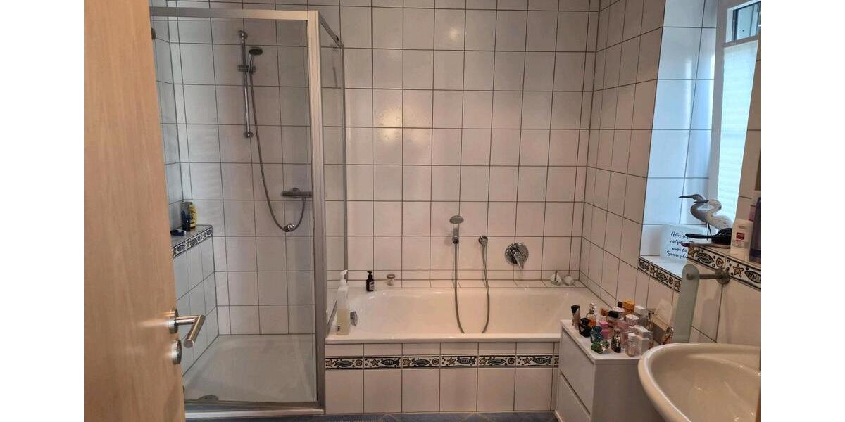 Einfamilienhaus Wadersloh - 7 Zimmer, 250 m&sup2;, 1.350&euro; | Angebot:25571291
