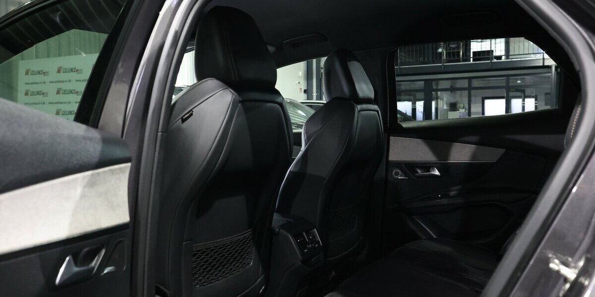 Peugeot 3008 2.0 BLUE-HDI 180 GT-LINE-SPORT / I-COCKPIT 138.000 km 17.991 &euro; Hamm 59077