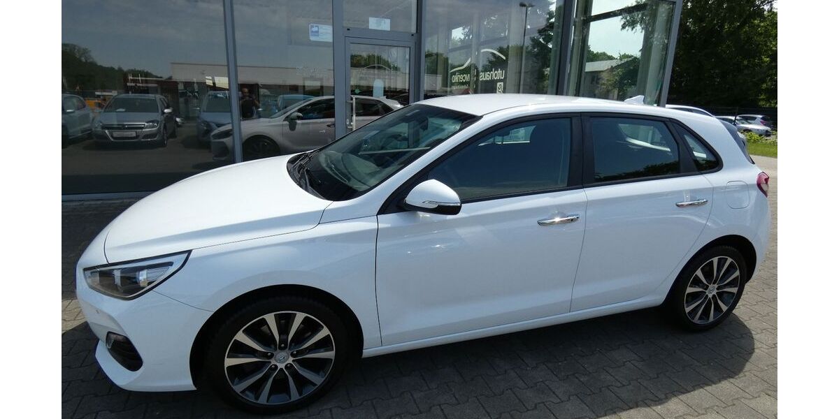 Hyundai i30 115.000 km 10.490 &euro; Bergkamen 59192